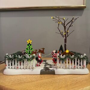 Department 56 Festive Front Yard Village Accessory 52506 Lighted w/ Box Dept 56